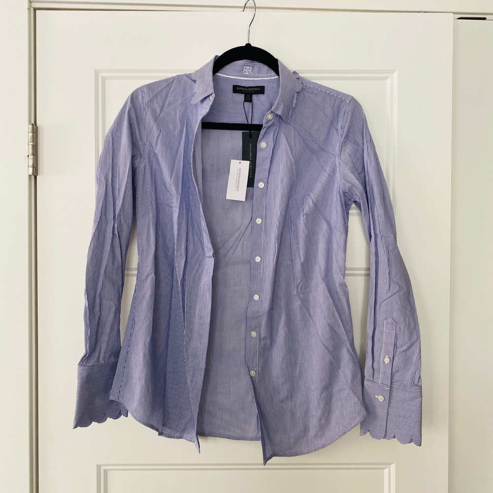 NWT Banana Republic Riley Button Up Shirt Size 2 - Scallop Design